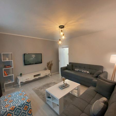 Hotspot Apartments - City Center Prishtinë Luaran gambar