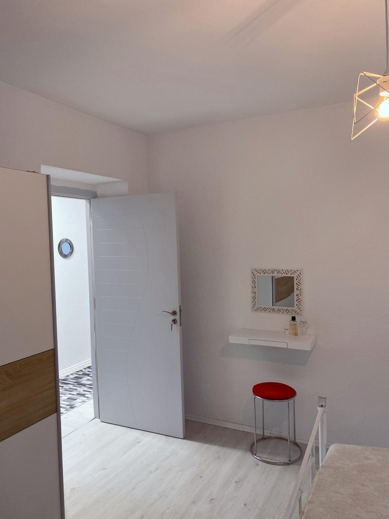 Hotspot Apartments - City Center Prishtinë Luaran gambar
