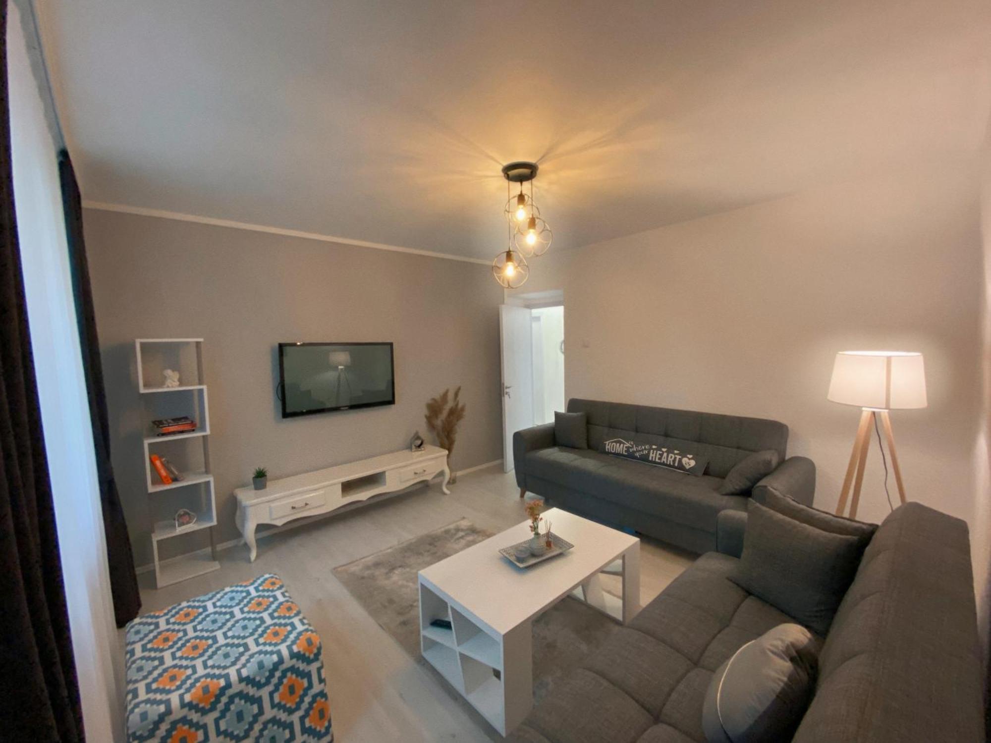Hotspot Apartments - City Center Prishtinë Luaran gambar